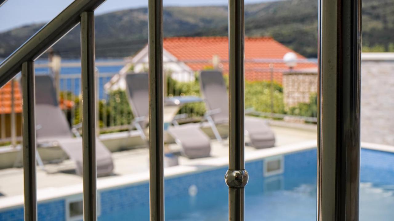 Trogir-Luxury Villa Sapphirus Seget Vranjica Dış mekan fotoğraf